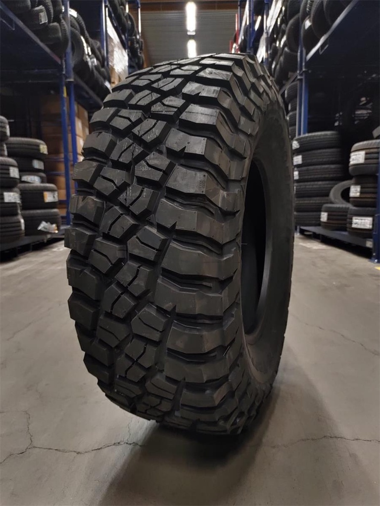 30x10.00R15 N BFGOODRICH MUD TERRAIN T/A KM3